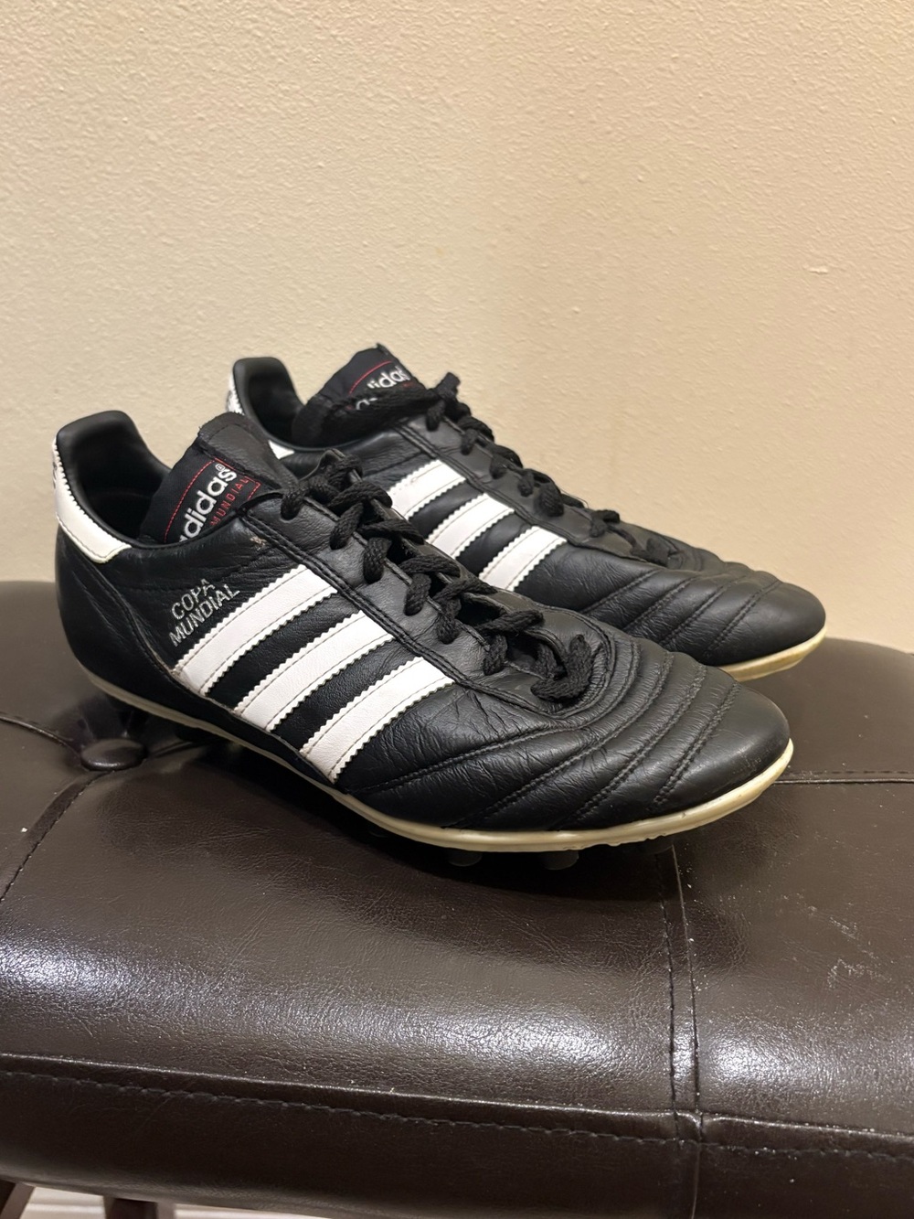 adidas Black and White Copa Mundial Soccer Cleats, size 7, good condition